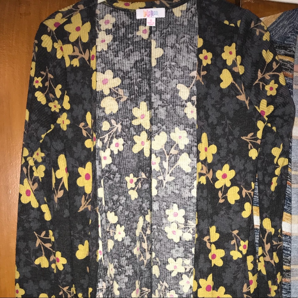 Small LulaRoe Sarah